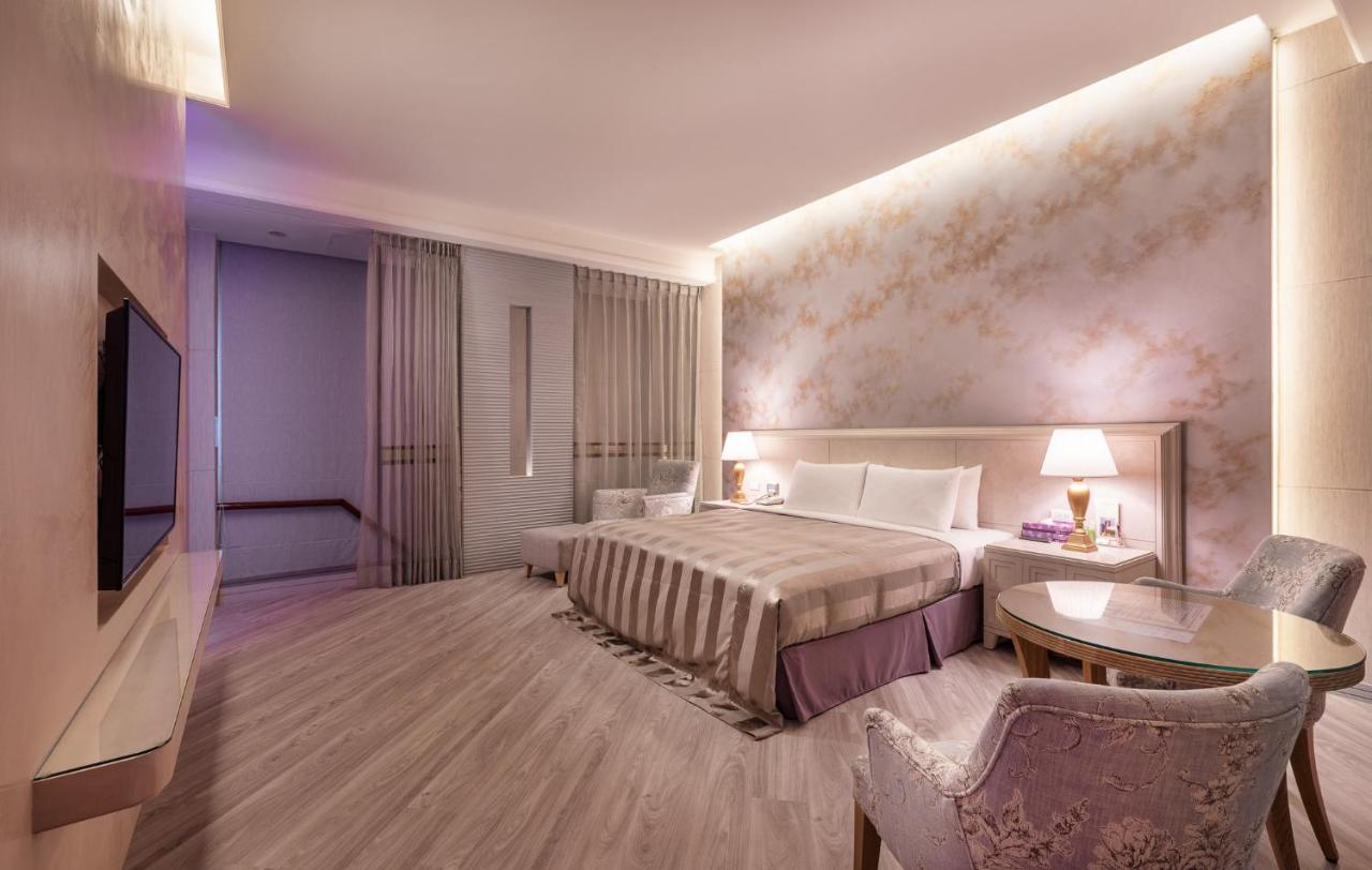 Purple Garden Motel Kaohsiung Exteriör bild