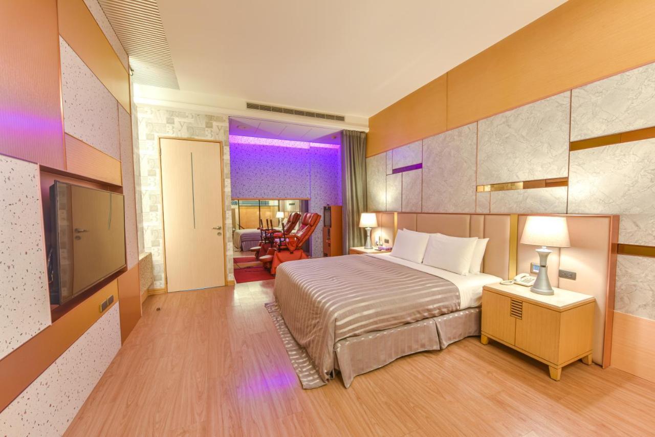 Purple Garden Motel Kaohsiung Exteriör bild